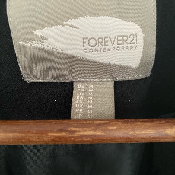 Forever 21 black vest - Picture 4 of 4